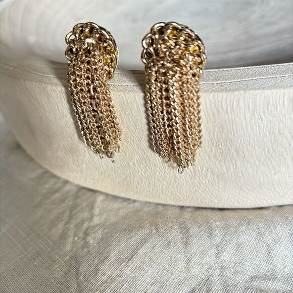 Vtg Gold Tassel Chain Clip On Dangle Earrings Japan Statement Night Out Dress Up - Picture 6 of 12